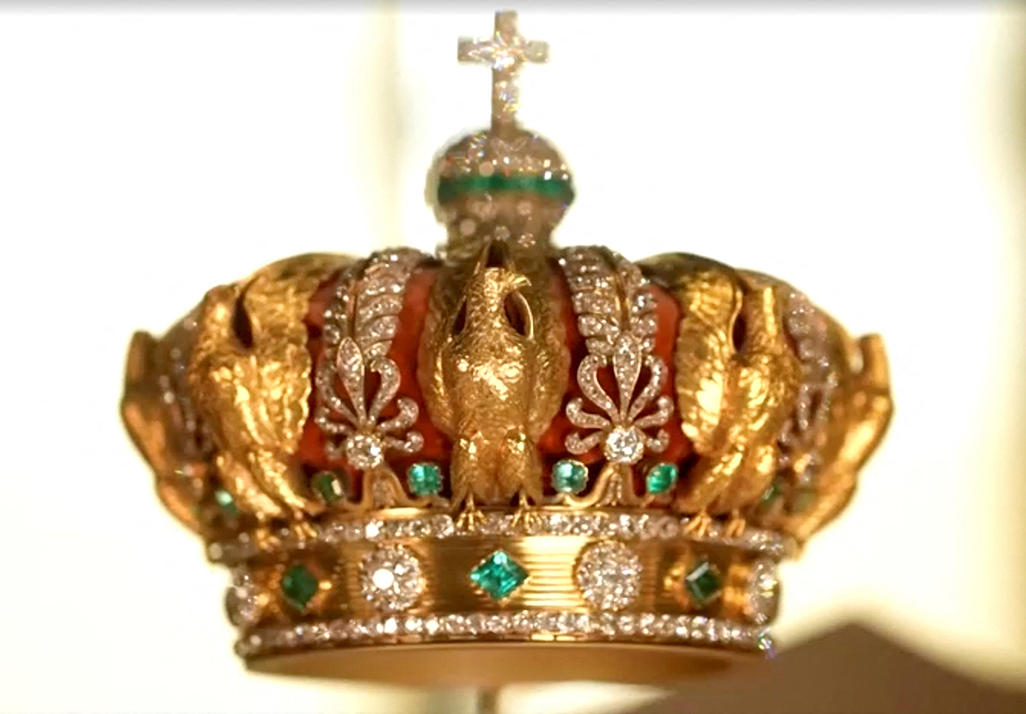 image Louvre transfers jewels to Bank of France after heist